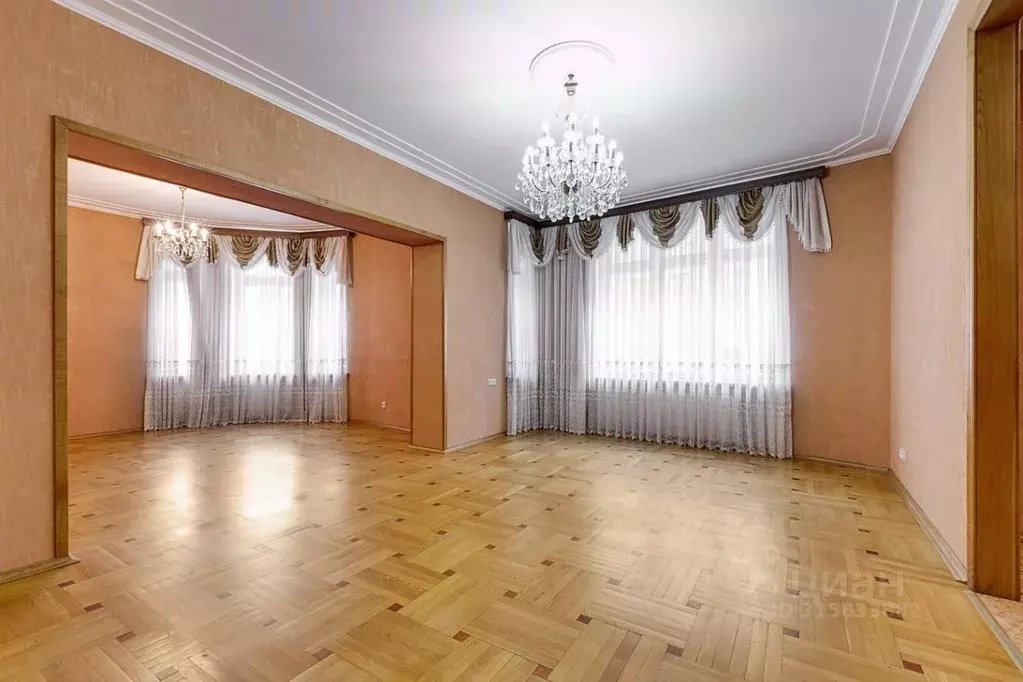 3-к кв. Санкт-Петербург Дегтярная ул., 23/25 (135.9 м) - Фото 0