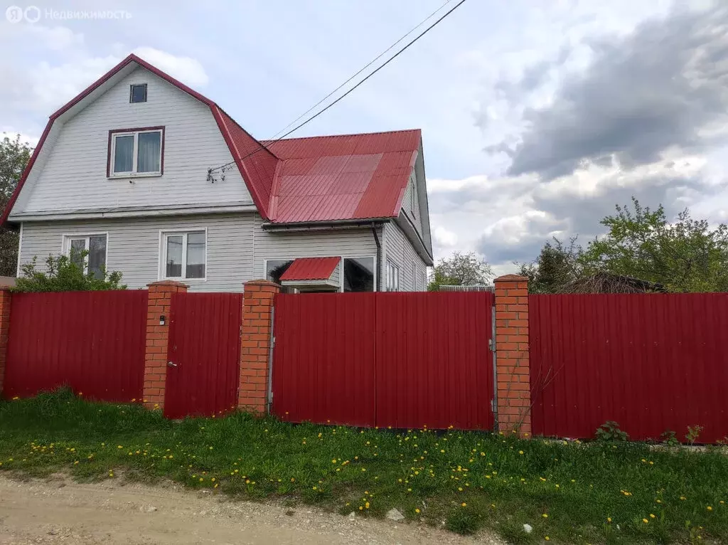 Дом в Кольчугино, улица Чухновского (248 м) - Фото 0