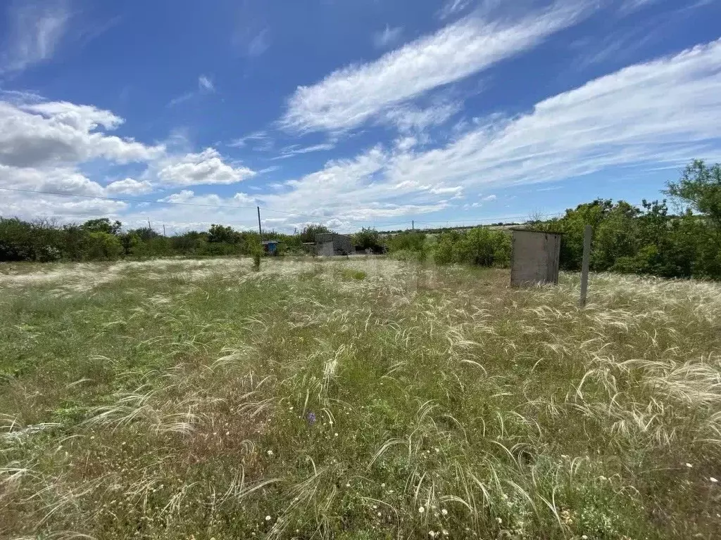 Участок в Крым, Симферопольский район, Перовское с/пос, Новозбурьевка ... - Фото 0