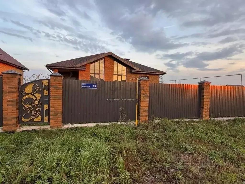 Дом в Татарстан, Тукаевский район, д. Азьмушкино, Подсолнухи мкр ул. ... - Фото 1