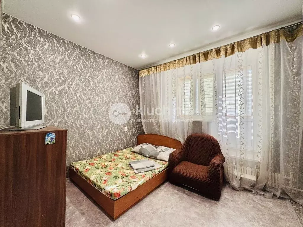 2-к кв. Татарстан, Казань ул. Глазунова, 8к1 (46.1 м) - Фото 0