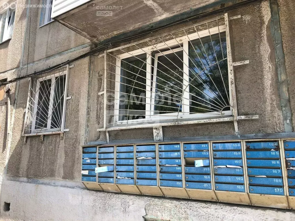 3-комнатная квартира: ачинск, 3-й микрорайон, 22 (60 м) - Фото 0