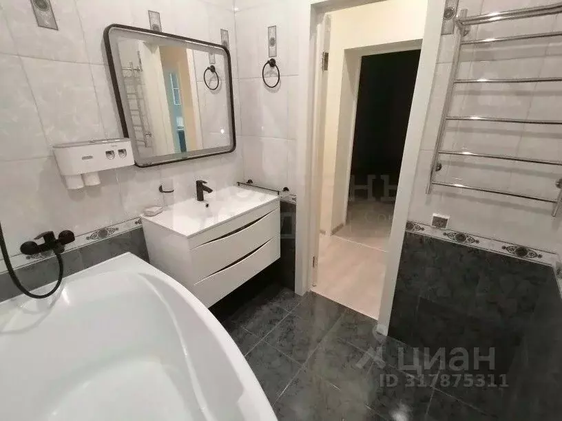 3-к кв. Новгородская область, Великий Новгород Луговая ул., 12к1 (82.6 ... - Фото 1