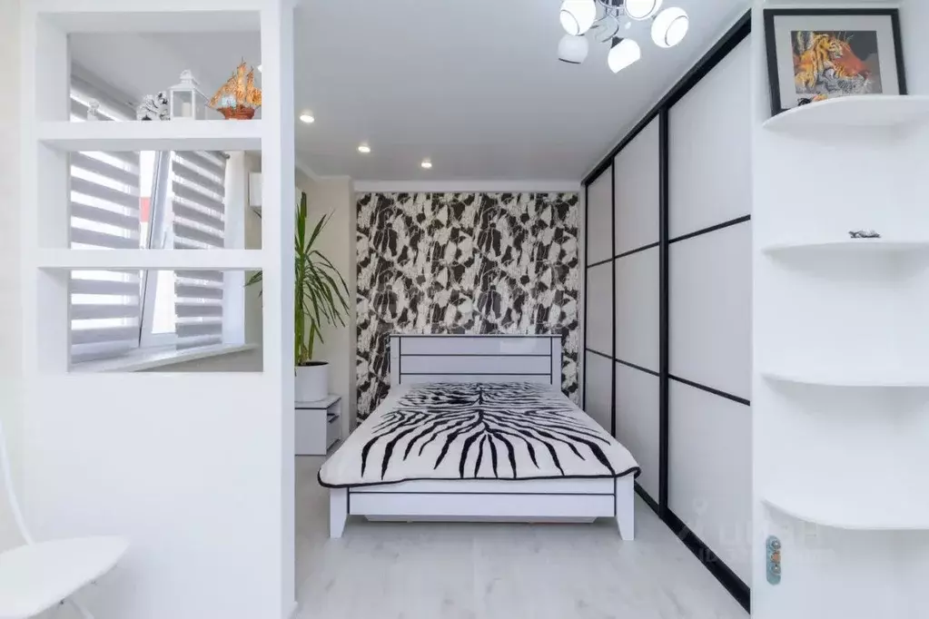 2-к кв. Тюменская область, Тюмень ул. Вересковая, 9 (65.0 м) - Фото 1