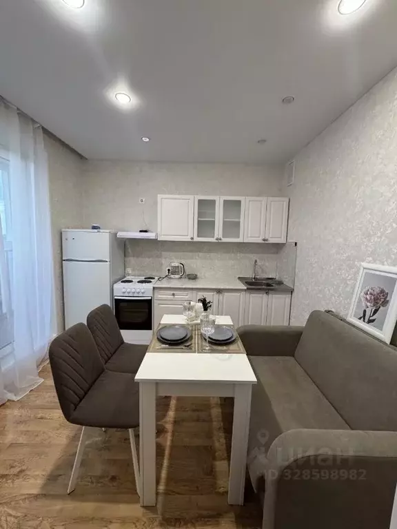 1-к кв. Челябинская область, Челябинск ул. Габдуллы Тукая, 9 (35.0 м) - Фото 1