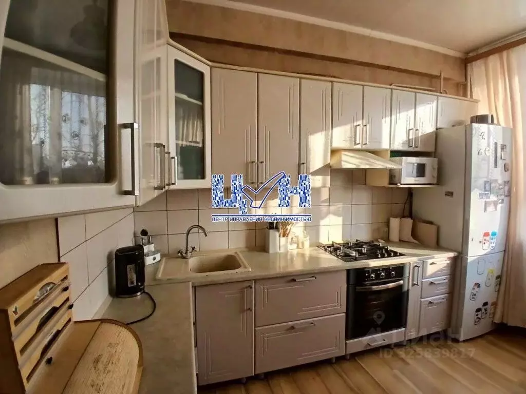 3-к кв. Курская область, Курск ул. Карла Маркса, 72к15 (87.2 м) - Фото 1
