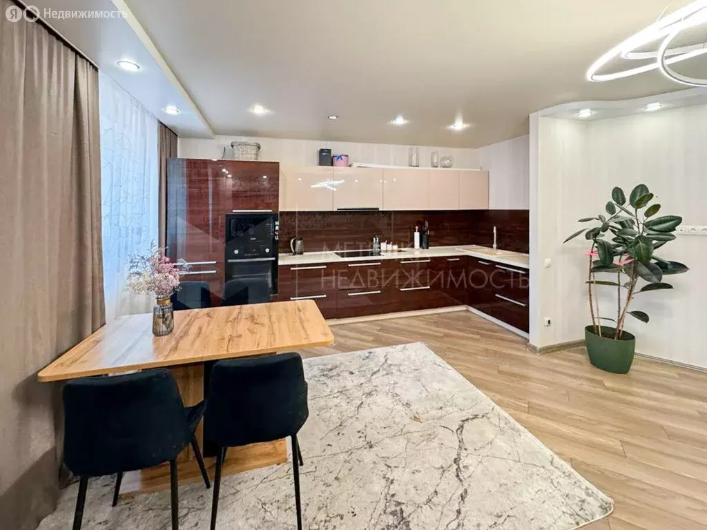 3-комнатная квартира: Тюмень, улица Самарцева, 3 (87.6 м) - Фото 1