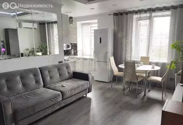 3-комнатная квартира: Курск, улица Блинова, 2к1 (57 м) - Фото 1
