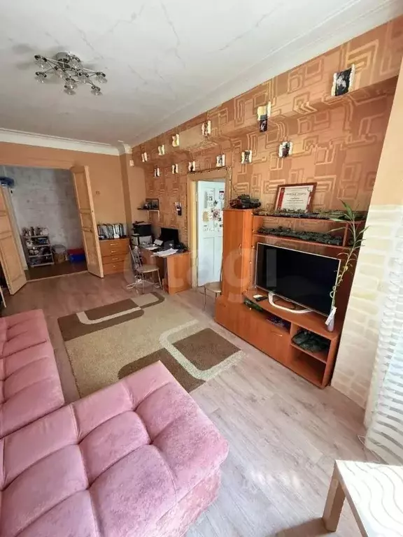 3-к кв. Алтайский край, Барнаул ул. Профинтерна, 10А (64.2 м) - Фото 0