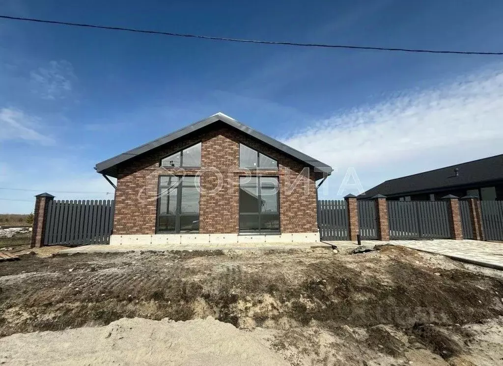Дом в Тюменская область, Тюменский район, д. Елань 14 (100 м) - Фото 1