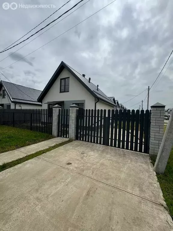 Дом в посёлок Берёзовый, улица имени Атамана Кусакова (90 м) - Фото 0