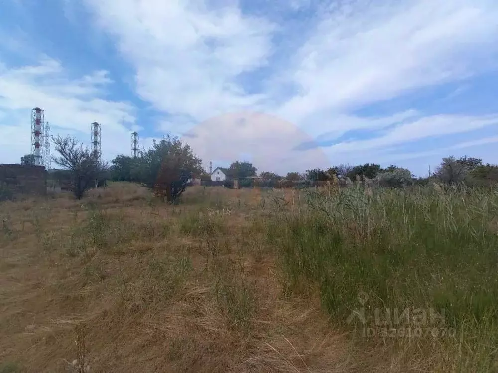 Участок в Крым, Саки ул. Заводская (5.67 сот.) - Фото 1