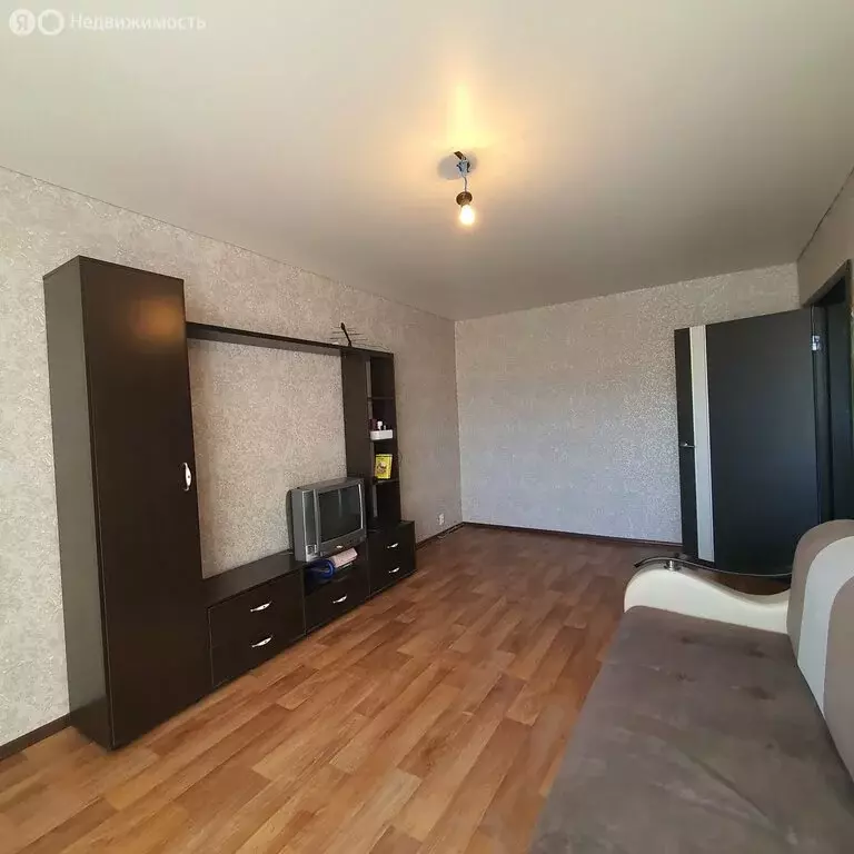 1-комнатная квартира: Энгельс, Брянская улица, 10 (34 м) - Фото 0
