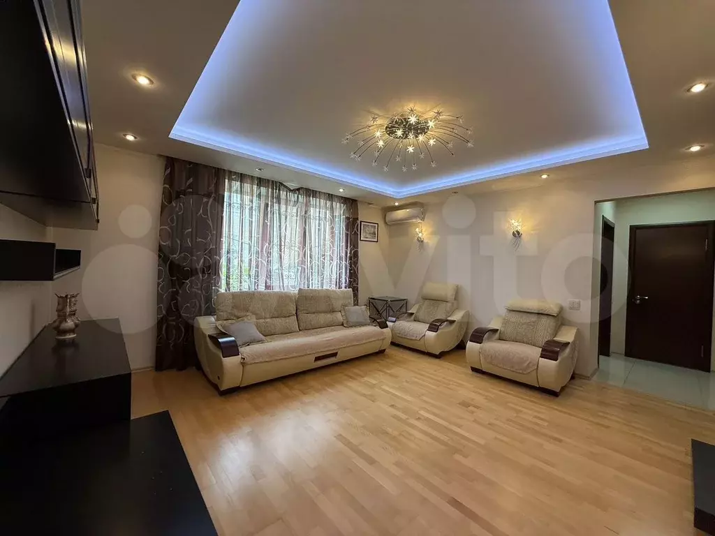 3-к. квартира, 100 м, 2/4 эт. - Фото 0