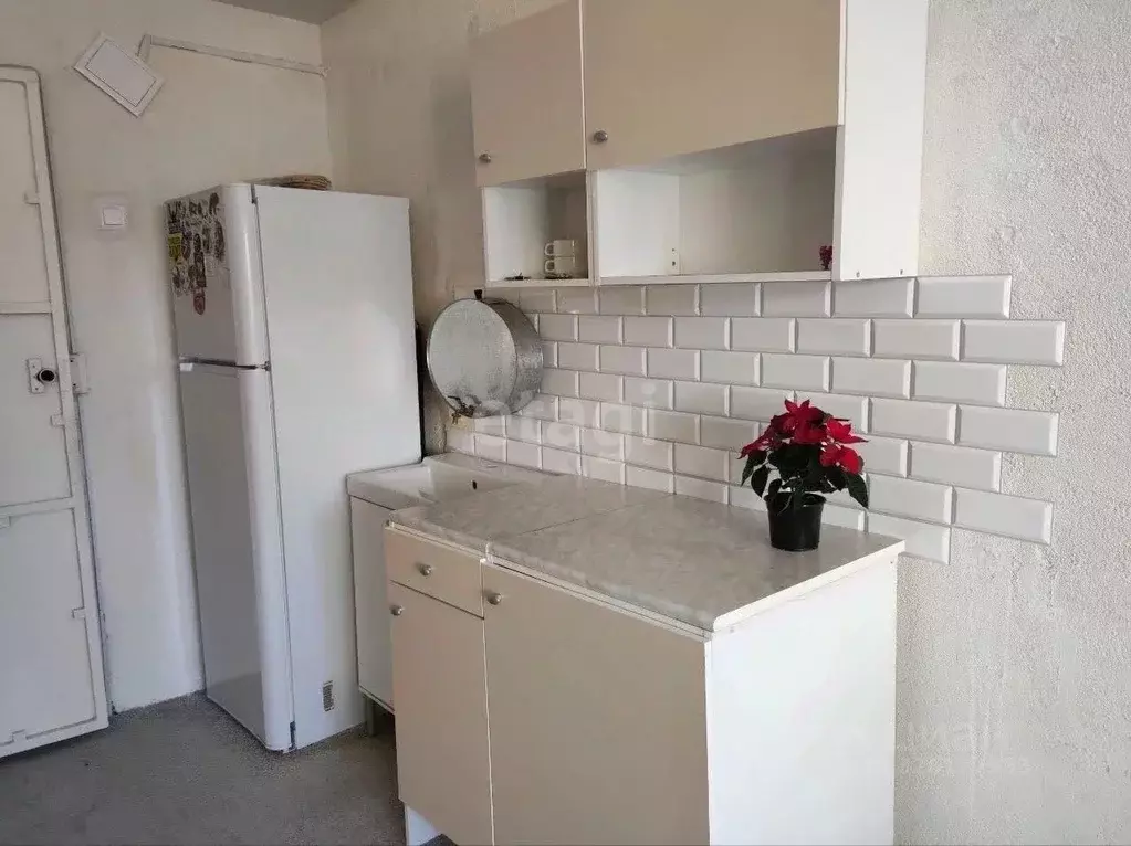 Комната Свердловская область, Екатеринбург ул. 8 Марта, 92 (17.5 м) - Фото 1