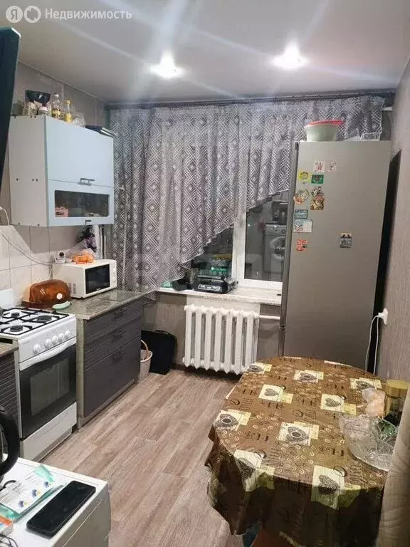 3-комнатная квартира: Курган, жилой район Заозёрный, 3-й микрорайон, ... - Фото 0
