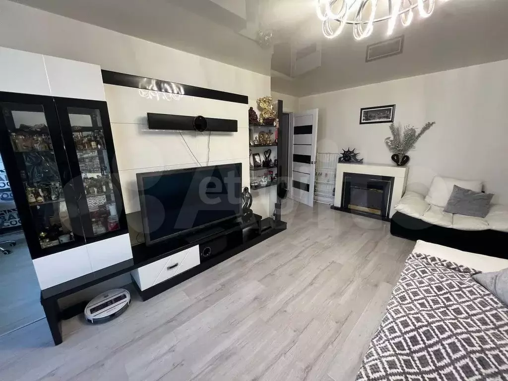 3-к. квартира, 55 м, 1/5 эт. - Фото 0