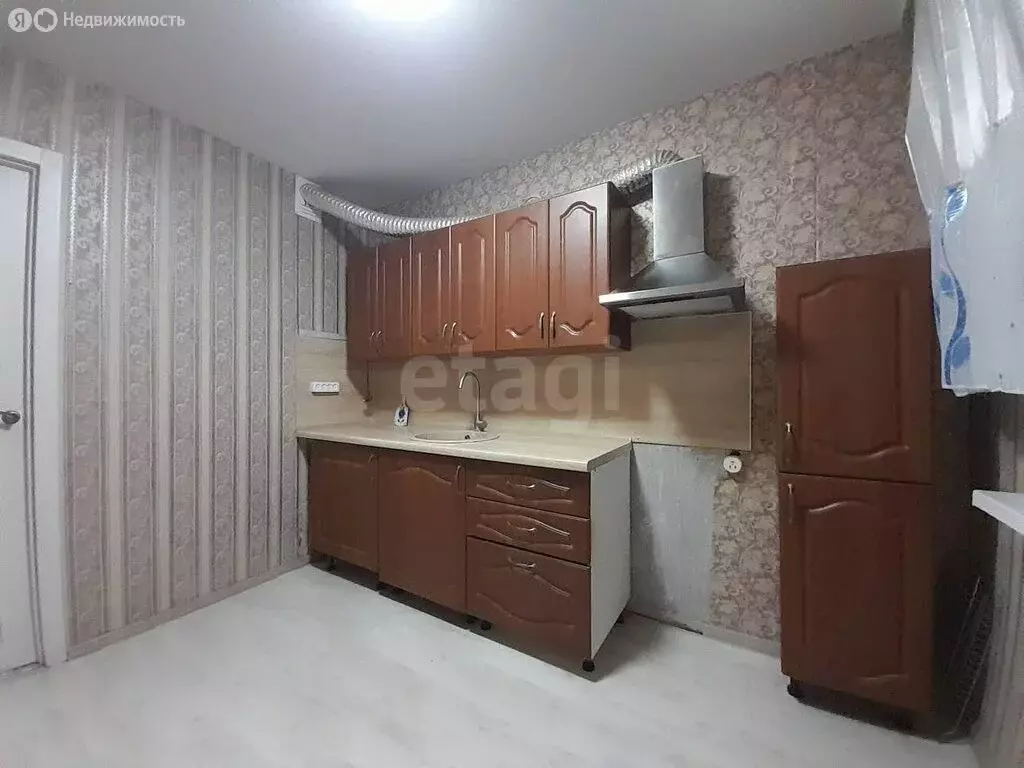 3-комнатная квартира: Тюмень, микрорайон Восточный, улица ... - Фото 2