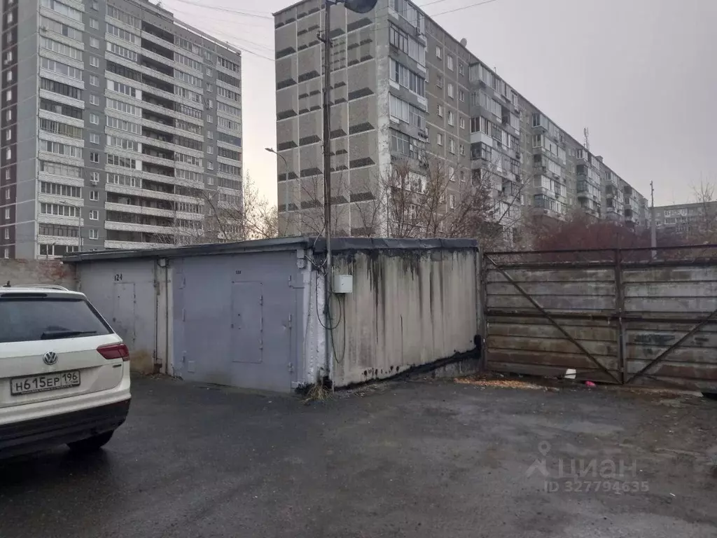 Гараж в Свердловская область, Екатеринбург Комсомольский жилрайон,  ... - Фото 1