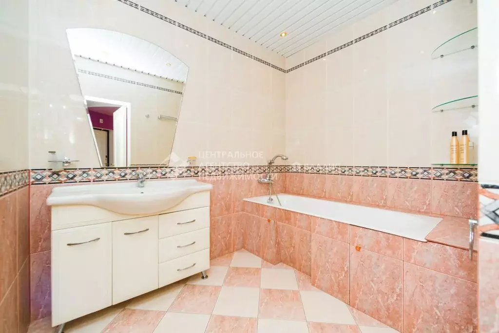 4-к кв. Рязанская область, Рязань ул. Семена Середы, 36 (166.4 м) - Фото 1