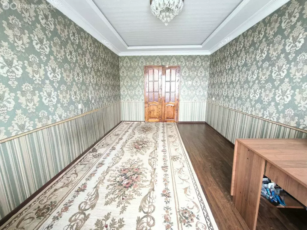 3-комнатная квартира: Нальчик, улица Шогенова, 18 (69 м) - Фото 0