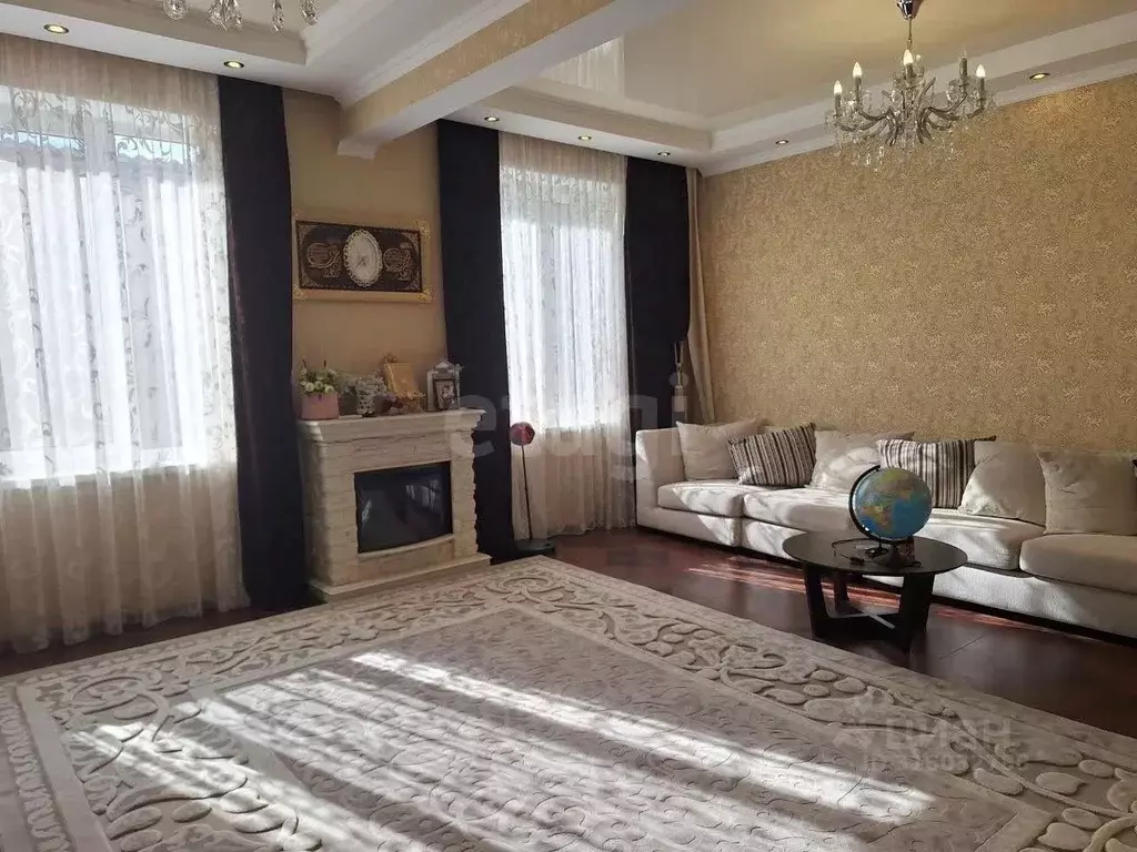 Дом в Крым, Симферополь ул. Новороссийская (299 м) - Фото 1