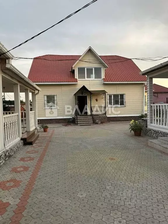 Дом в Бурятия, Улан-Удэ пос. Кумыска, ул. Заповедная (220 м) - Фото 0