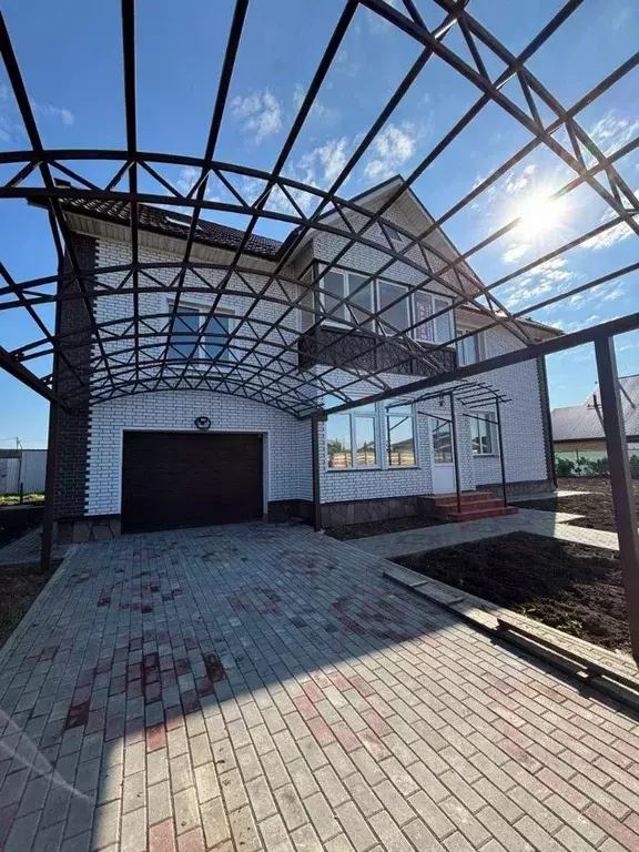 Коттедж в Татарстан, Пестречинский район, Кулаевское с/пос, пос. ... - Фото 1