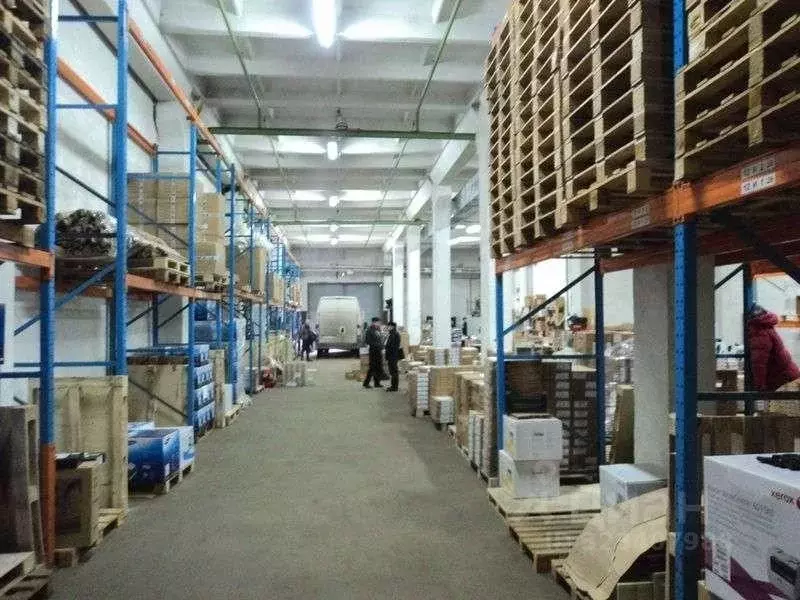 Склад в Нижегородская область, Нижний Новгород ул. Ларина, 18к1 (710 ... - Фото 2