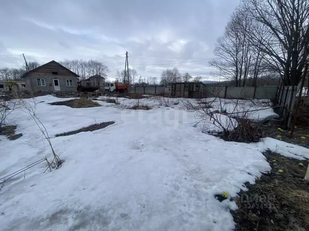 Участок в Сахалинская область, Южно-Сахалинск городской округ, с. ... - Фото 1