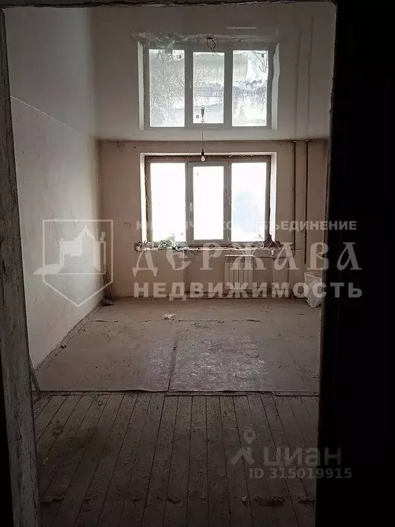 1-к кв. Кемеровская область, Топки Топкинская ул., 27 (20.0 м) - Фото 0
