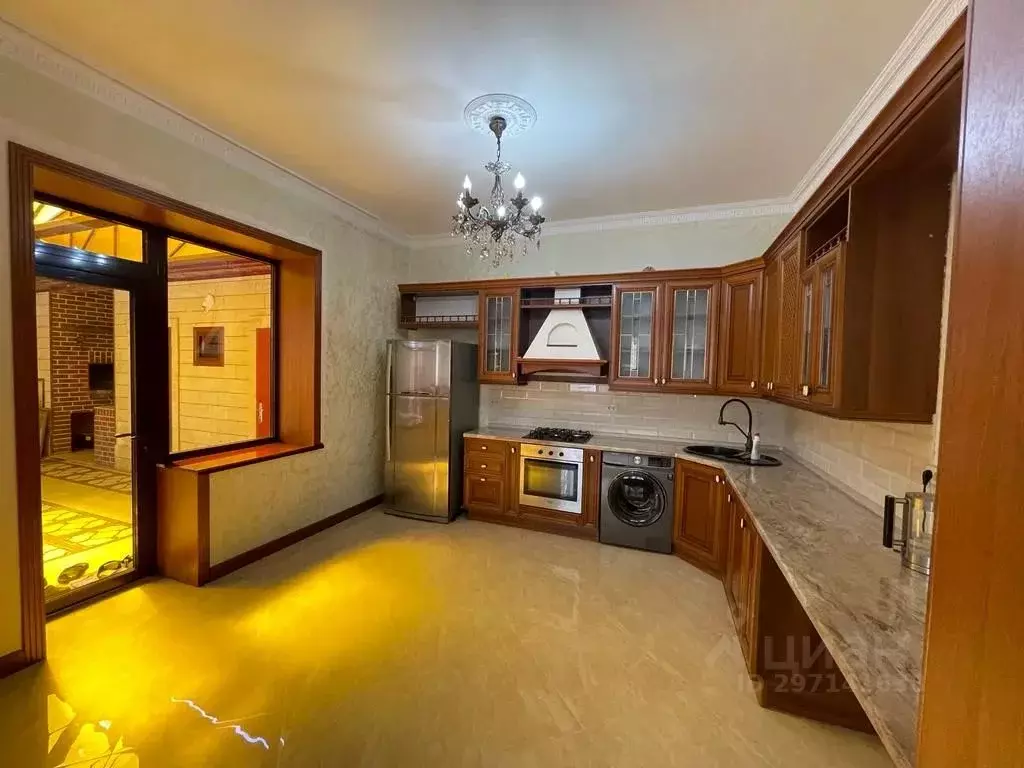 Дом в Дагестан, Махачкала Караман-5 мкр, ул. 1-я линия, 19 (350 м) - Фото 0