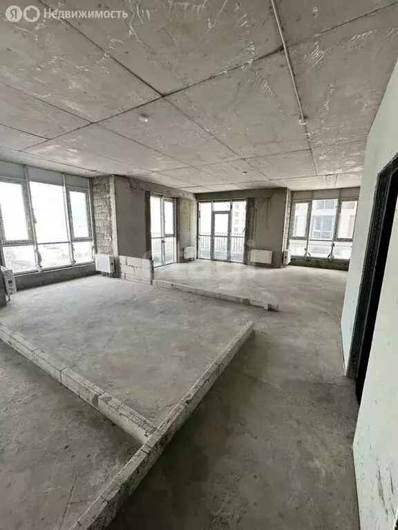 3-комнатная квартира: Новороссийск, улица Пархоменко, 53 (90.9 м) - Фото 1