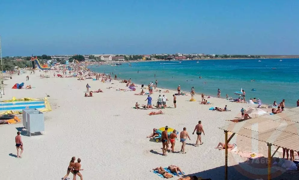 Участок в Крым, Черноморский район, с. Межводное ул. Карлеутская, 18 ... - Фото 0
