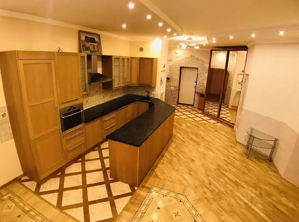 4-к кв. Москва ул. Островитянова, 4 (150.0 м) - Фото 0