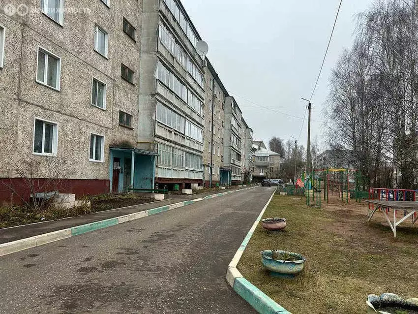 1-комнатная квартира: Киров, микрорайон Радужный, улица Конституции, ... - Фото 1