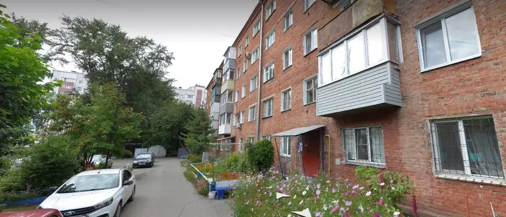 2-к кв. Омская область, Омск Осоавиахимовская ул., 189 (48.3 м) - Фото 0