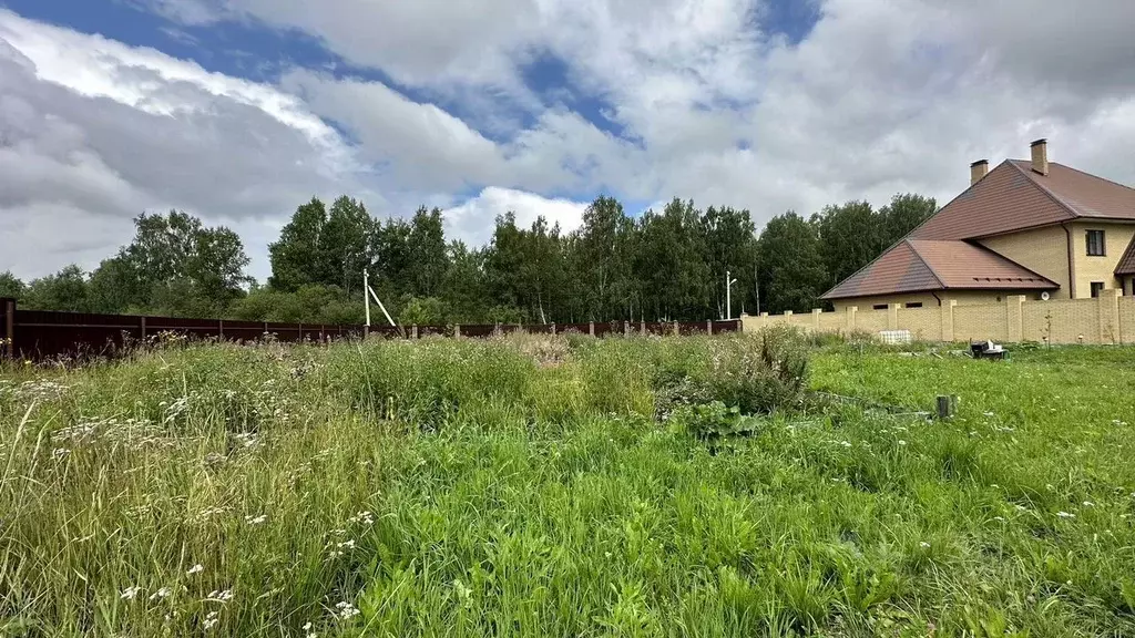 Участок в Свердловская область, Полевской городской округ, пос. ... - Фото 0