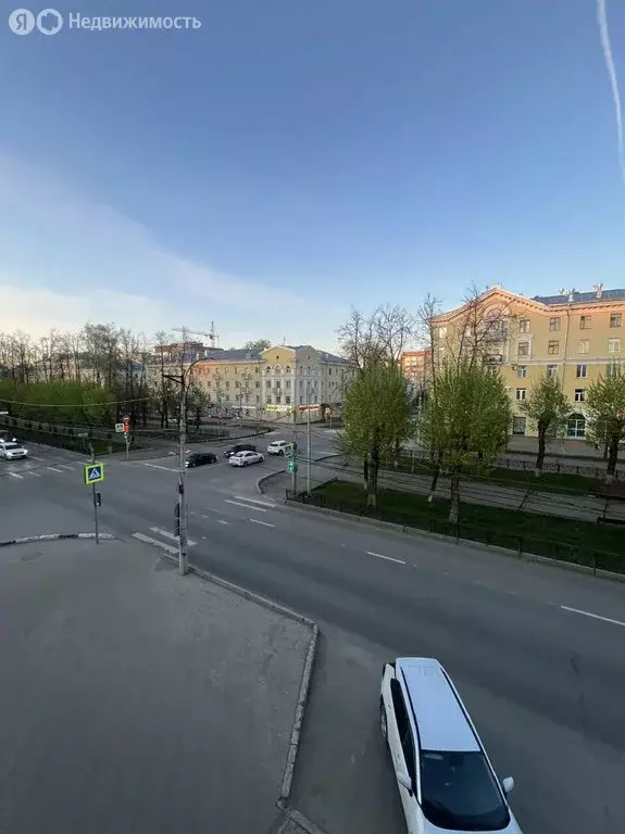 3-комнатная квартира: Киров, Октябрьский проспект, 99 (74 м) - Фото 1