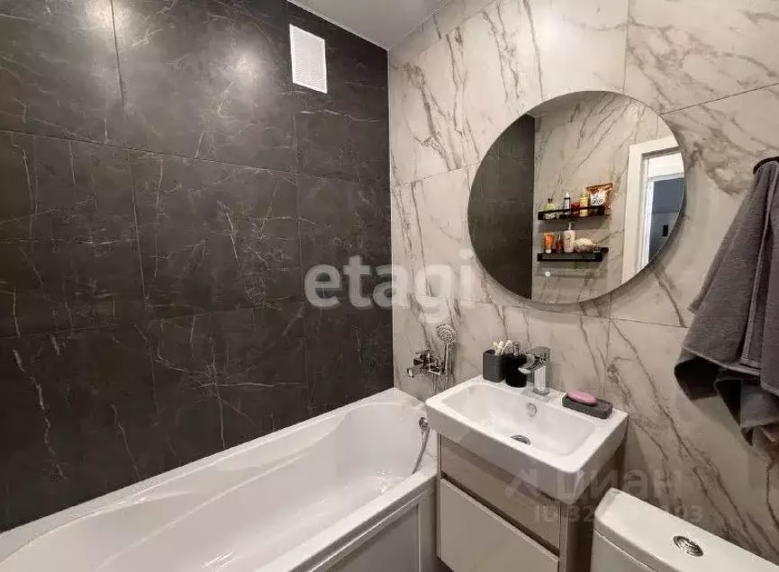 3-к кв. Курская область, Курск ул. Энгельса, 115/4 (73.5 м) - Фото 2