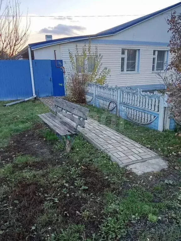 Дом в Белгородская область, Старооскольский городской округ, с. ... - Фото 0