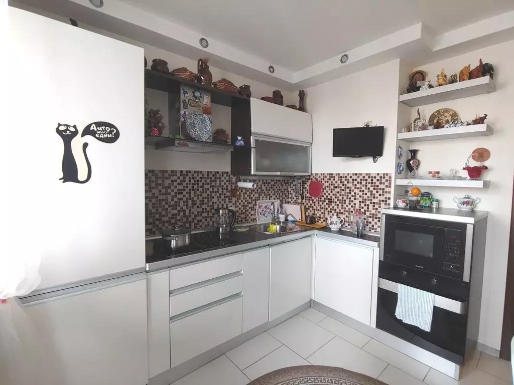 Продается 3-комнатная квартира - Фото 1