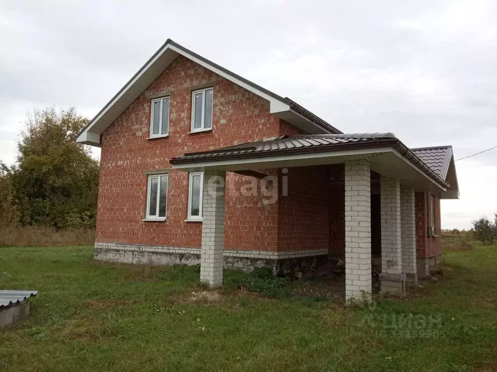 Дом в Липецкая область, Усманский район, Октябрьский сельсовет, с. ... - Фото 0