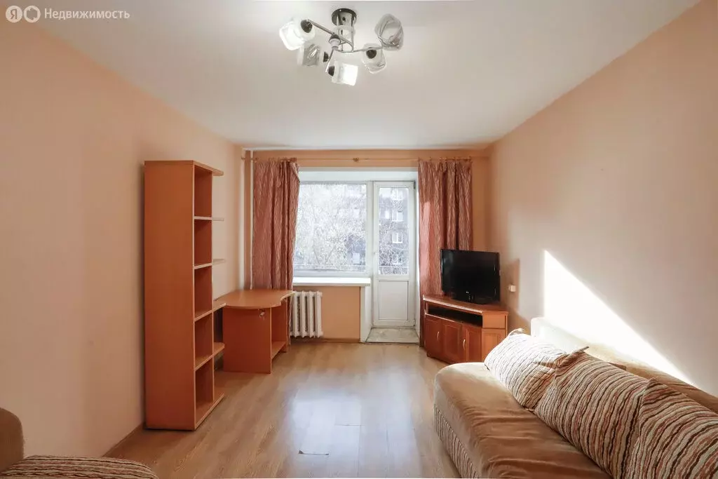 2-комнатная квартира: Иркутск, улица Александра Невского, 71 (46 м) - Фото 1