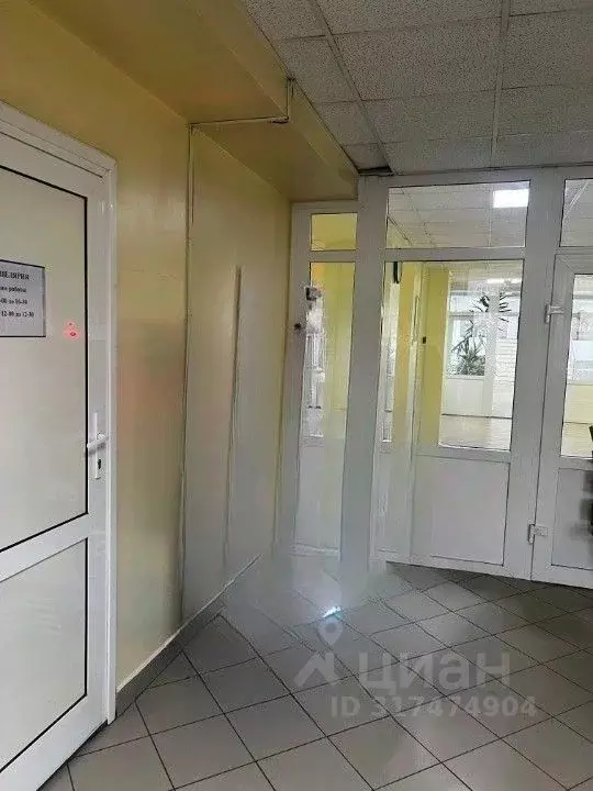 Помещение свободного назначения в Иркутская область, Иркутск Юбилейный ... - Фото 0