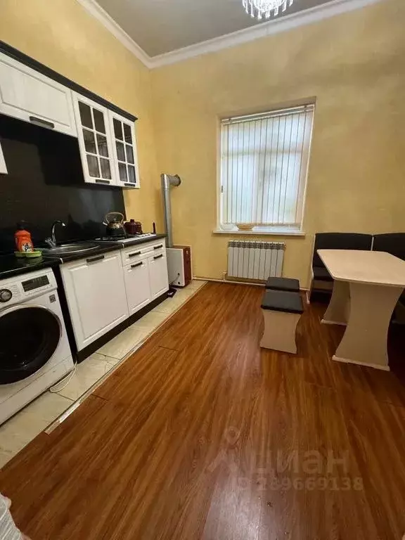 Дом в Дагестан, Дербент ул. У. Буйнакского, 90 (80 м) - Фото 1