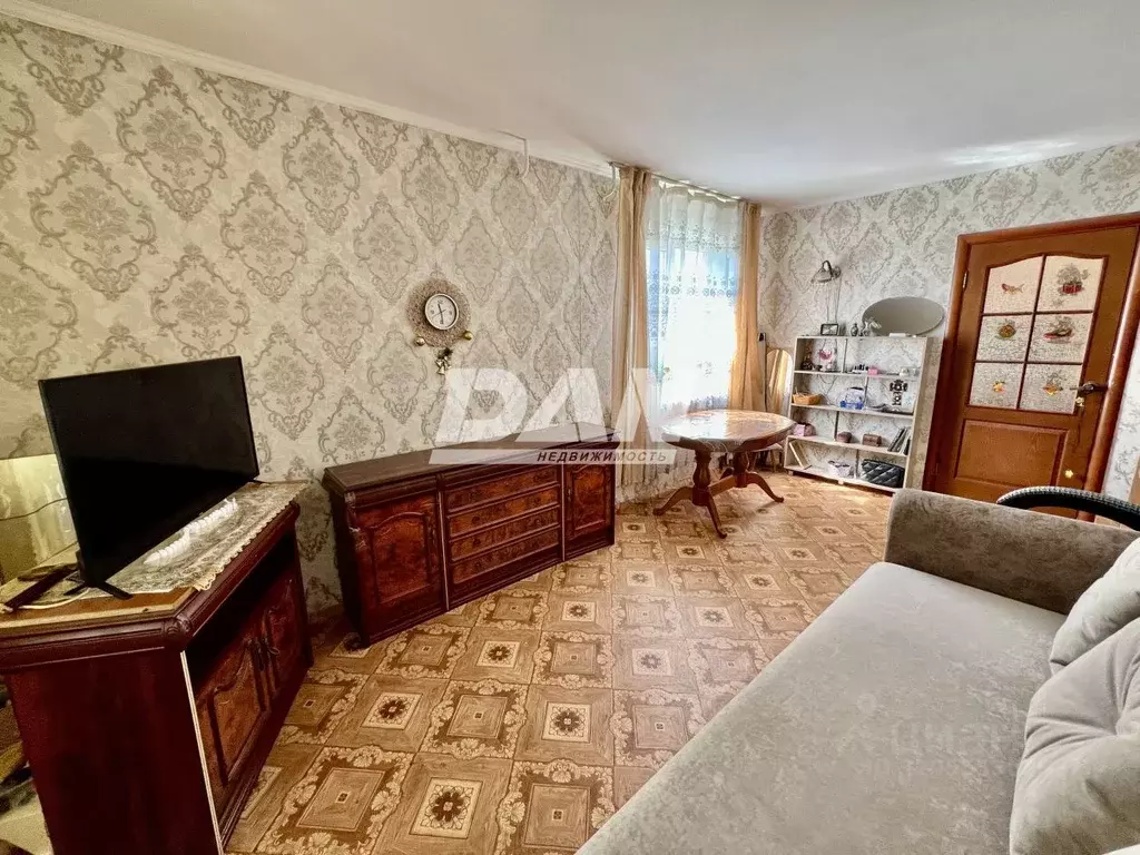 3-к кв. Челябинская область, Челябинск ул. Ворошилова, 31А (57.0 м) - Фото 0