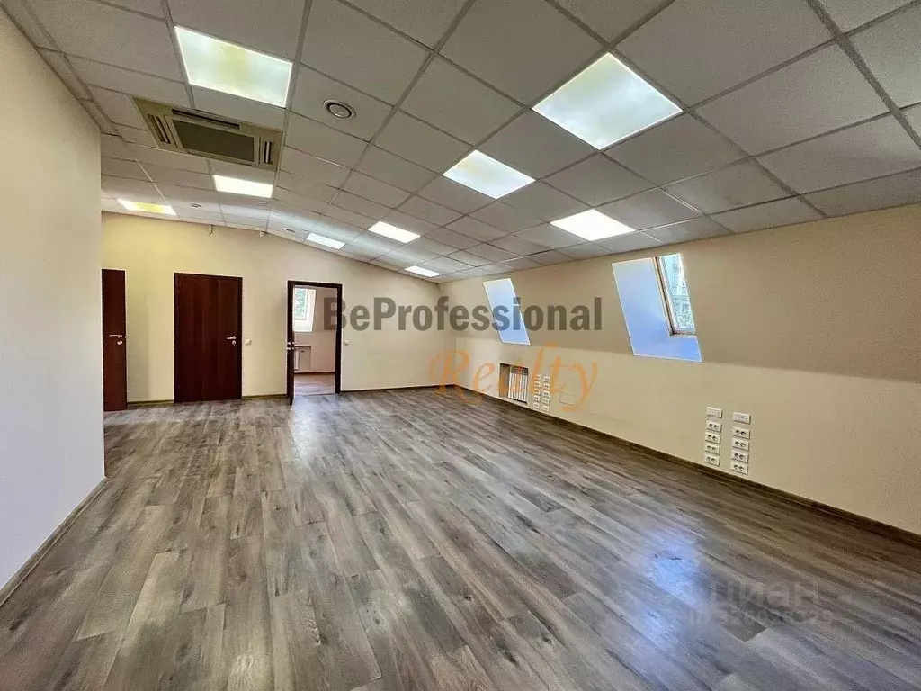 Офис в Москва ул. Земляной Вал, 34АС1 (193 м) - Фото 1