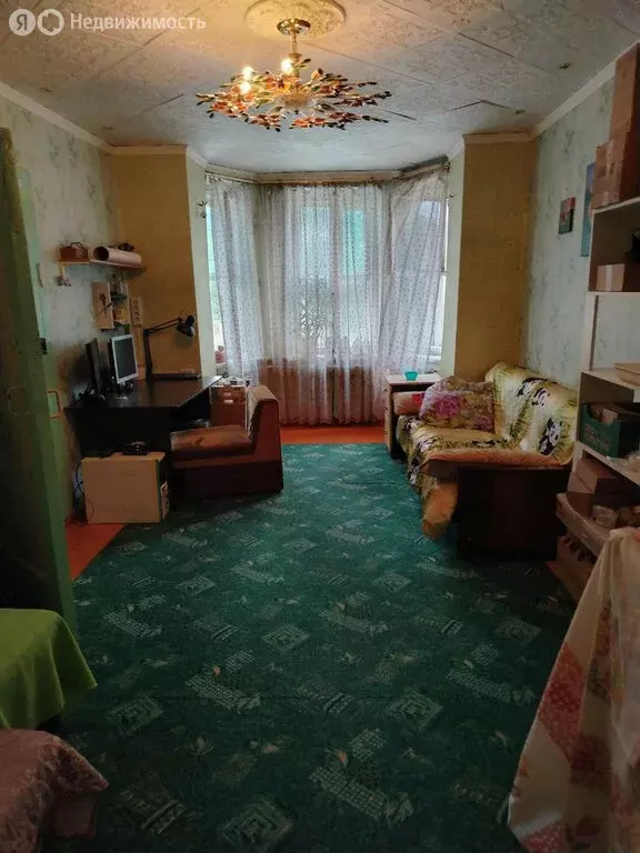 3-комнатная квартира: Ирбит, улица Мальгина, 52 (63 м) - Фото 0