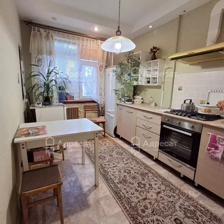 2-к кв. Волгоградская область, Волгоград ул. 8-й Воздушной Армии, 26 ... - Фото 1